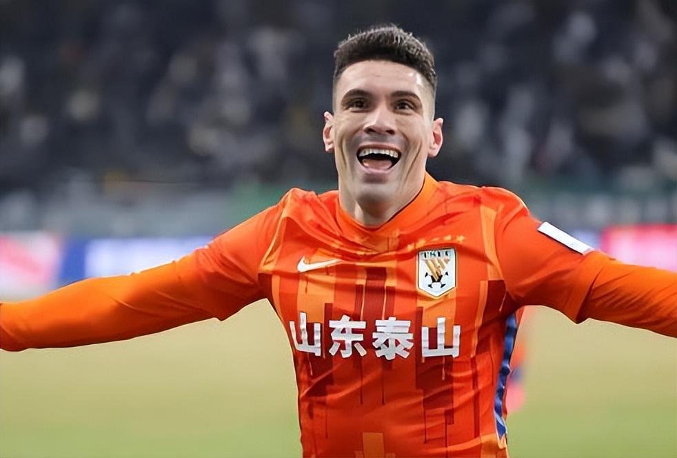 开云官网-鲁能1月26日冬训迎来久违的外援，能力已得到认可，值得期待