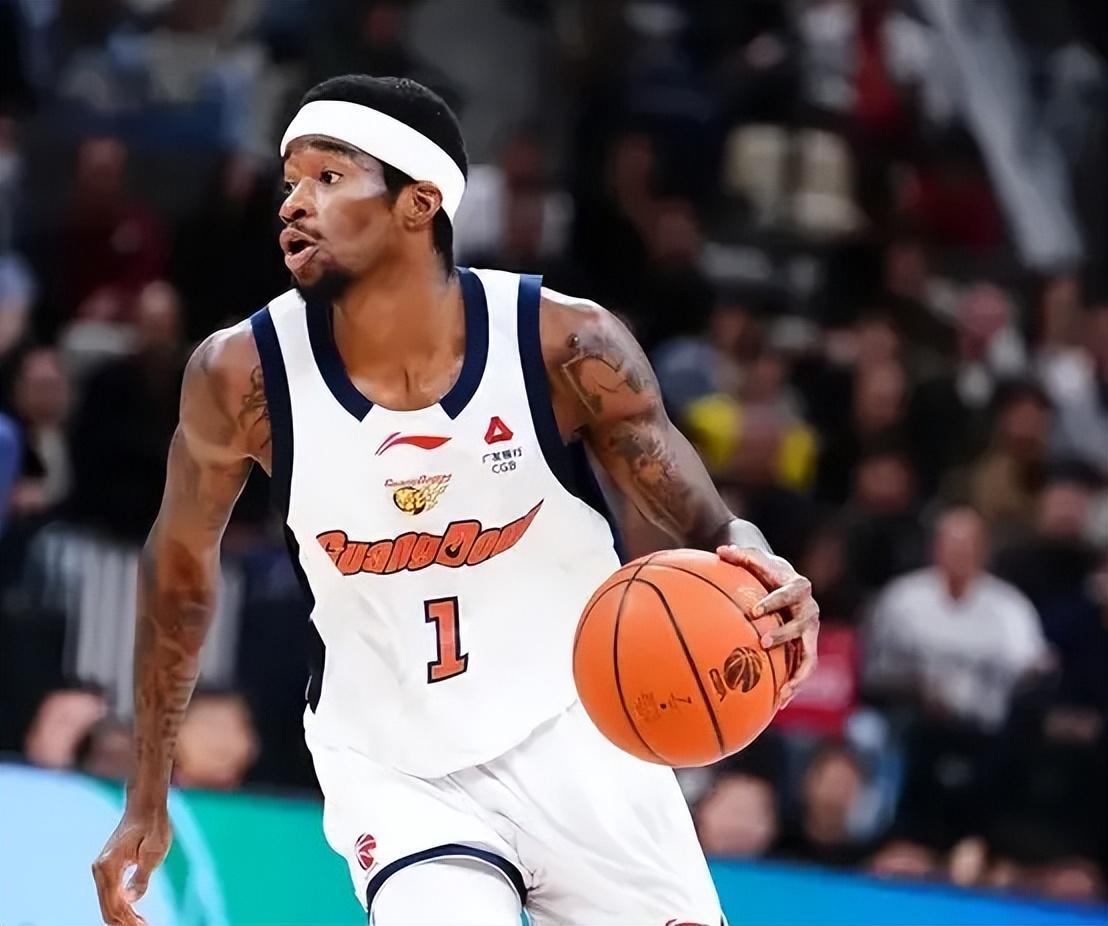 开云体育官网-广东只靠外援得分不是首次了！本土球员集体迷失，杜锋真该反思了